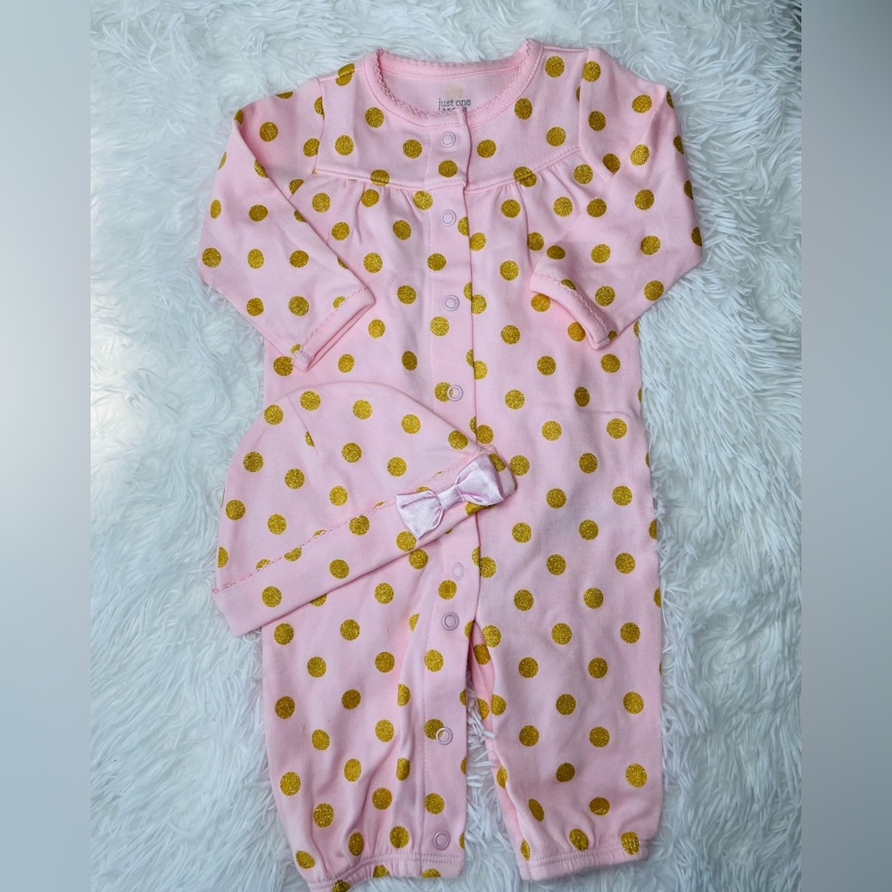 Pink and gold polka dot sleeper 3 months